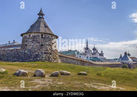 Das Solovetsky-Kloster ist ein befestigtes Kloster auf den Solovetsky-Inseln im Weißen Meer, Russland, Europa Stockfoto