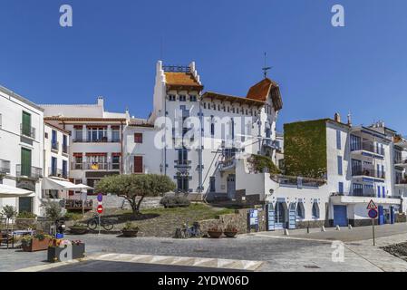 Häuser am Meer in Cadaques, Katalonien, Spanien, Europa Stockfoto