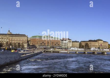 Blick auf den Damm im Zentrum Stockholms mit Grand Hotel, Schweden, Europa Stockfoto