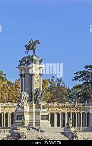 Das Denkmal für König Alfonso XII. Befindet sich im Buen Retiro Park, Madrid, Spanien, Europa Stockfoto