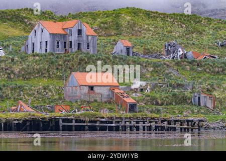 Blick auf die verlassene Walfangstation im Prince Olav Harbor in Südgeorgien, Südpolarregionen Stockfoto