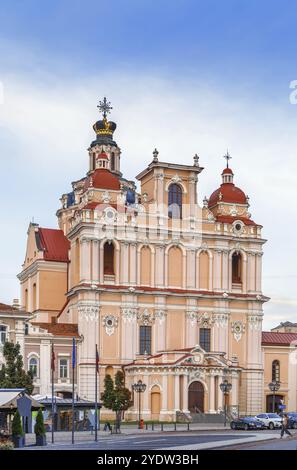 Die Kirche St. Kasimir ist eine römisch-katholische Kirche in der Altstadt von Vilnius, Litauen. Sie ist die erste und älteste barocke Kirche in Vilnius, erbaut im Jahre 16 Stockfoto