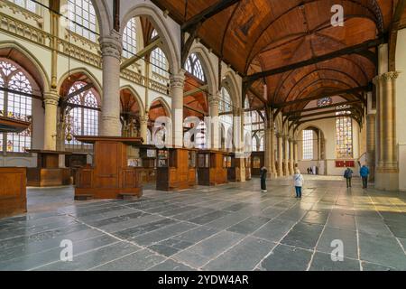 Innenraum der Kirche de Oude Kerk, Amsterdam, Niederlande, Europa Stockfoto