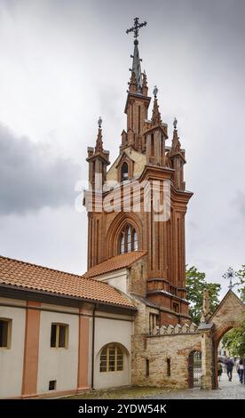 Glockenturm der Kirche St. Anna, Vilnius, Litauen, Europa Stockfoto