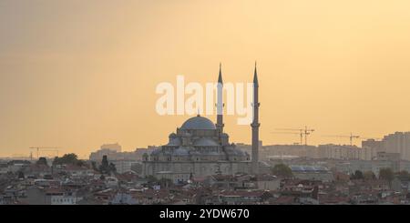 Fatih-Moschee bei Sonnenuntergang, UNESCO-Weltkulturerbe, Fatih-Viertel, Provinz Istanbul, Türkei, Europa Stockfoto