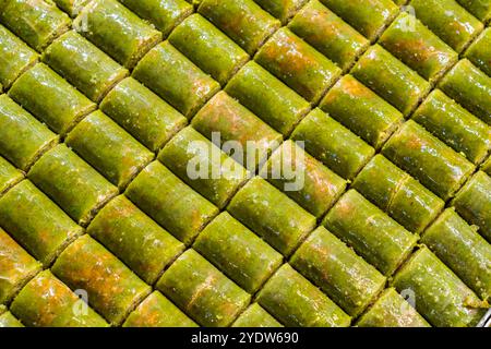 Detail des traditionellen türkischen Desserts Baklava, ägyptischer Basar (Gewürzbasar), Eminonu, Bezirk Fatih, Provinz Istanbul, Türkei, Europa Stockfoto