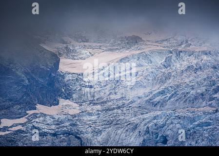 Nahaufnahme der Gletscherwände von Monte Rosa, Monte Rosa, Dufourspitze, italienische Alpen, Italien, Europa Stockfoto