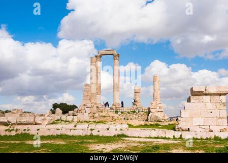 Der Herkules-Tempel in der Zitadelle von Amman (Jabal al-Qal'a), historische Stätte auf einem Hügel im Herzen von Amman, Jordanien Stockfoto