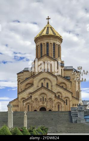 Die Dreifaltigkeitskirche von Tiflis, allgemein bekannt als Sameba, ist die Hauptkirche der georgisch-orthodoxen Kirche Stockfoto