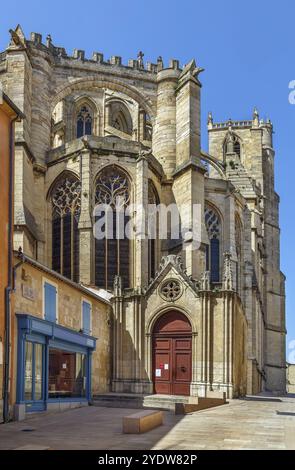 Die Kathedrale von Narbonne ist eine römisch-katholische Kirche in Narbonne, Frankreich. Die Kathedrale ist ein nationales Denkmal und dem Heiligen Ju gewidmet Stockfoto