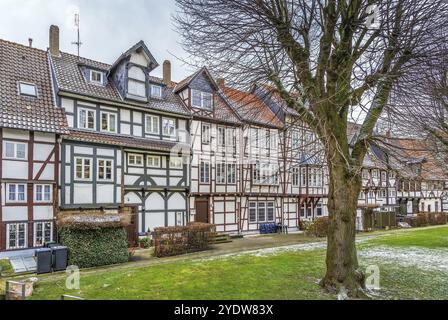 Straße mit dekorativen Fachwerkhäusern im Stadtzentrum von Lemgo, Deutschland, Europa Stockfoto