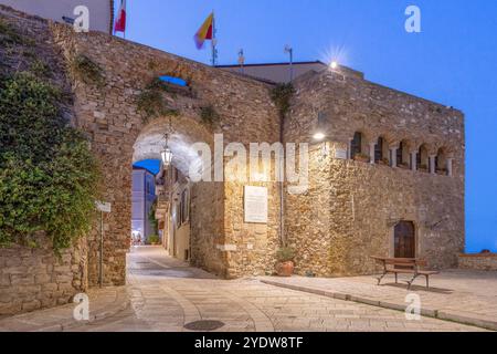 Porta Nuova, Turm Belvedere, Termoli, Campobasso, Molise, Italien, Europa Stockfoto