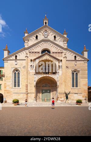 Die Kathedrale von Verona (Kathedrale Santa Maria Assunta), Verona, UNESCO-Weltkulturerbe, Venetien, Italien, Europa Stockfoto