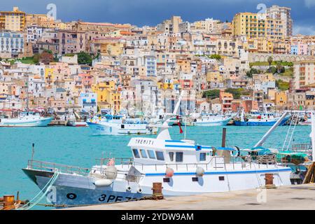 Sciacca Harbour, Sciacca, Landkreis Agrigento, Sizilien, Italien, Mittelmeerraum, Europa Stockfoto