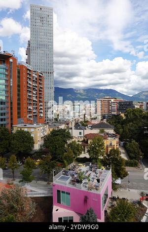 Moderne Architektur im Zentrum von Tirana, Albanien, Europa Stockfoto