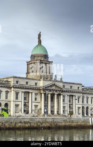 Custom House ist ein neoklassizistisches Gebäude aus dem 18. Jahrhundert in Dublin, Irland, Europa Stockfoto