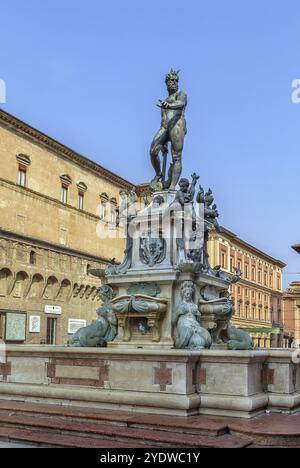 Der Neptunbrunnen ist ein monumentaler Brunnen auf dem gleichnamigen Platz, Piazza del Nettuno, neben der Piazza Maggiore, in Bologna, Italien, Euro Stockfoto