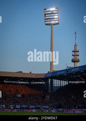 Bochum, Deutschland. Oktober 2024. Flutlicht VfL Bochum - FC Bayern München 27.10.2024 Copyright (nur für journalistische Zwecke) von : Moritz Müller, Stockfoto