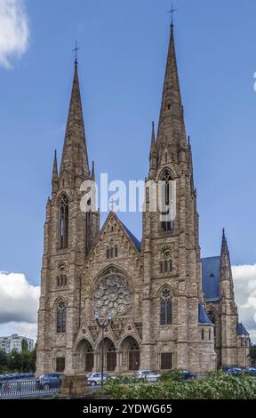 Die St. Paulskirche von Straßburg ist ein bedeutendes Bauwerk der neugotischen Architektur und eines der Wahrzeichen der Stadt Straßburg, Elsass, Frankreich Stockfoto