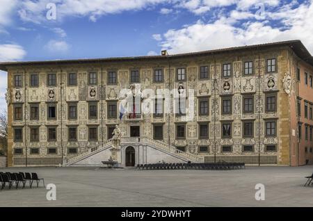 Der Palazzo della Carovana ist ein Palast auf dem Ritterplatz in Pisa, Italien. Es wurde 1562?1564 von Giorgio Vasari für das Hauptquartier der Ritter von erbaut Stockfoto