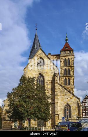 Pfarrkirche St. Dionysius, Esslingen am Neckar. Die Basilika mit ihren drei Schiffen und dem hohen Chor wurde zwischen 1220 und etwa 1315 erbaut Stockfoto