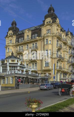 Straße im Stadtzentrum von Marianske Lazne, Tschechische republik Stockfoto