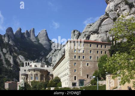 Santa Maria de Montserrat ist eine Benediktinerabtei auf dem Berg Montserrat in Monistrol de Montserrat in Katalonien. Das Kloster Stockfoto