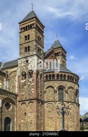 Die Basilika Saint Servatius ist eine römisch-katholische Kirche, die dem Heiligen Servatius in Maastricht, Niederlande, gewidmet ist Stockfoto