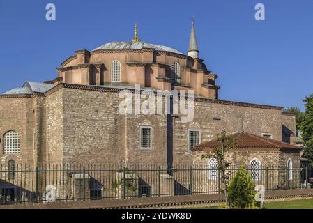 Die kleine Hagia Sophia ist eine ehemalige orthodoxe Kirche, die den Heiligen Sergius und Bacchus in Konstantinopel gewidmet ist und während der Kirche in eine Moschee umgewandelt wurde Stockfoto