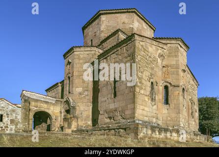 Das Jvari-Kloster ist ein georgisch-orthodoxes Kloster aus dem sechsten Jahrhundert in der Nähe von Mzcheta im Osten Georgiens Stockfoto