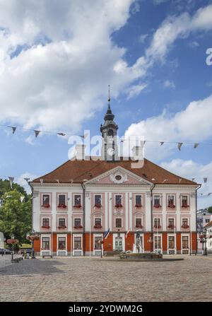 Das Rathaus von Tartu ist Sitz der Stadtverwaltung von Tartu, Estland. Es liegt am Rathausplatz, im Stadtzentrum Stockfoto