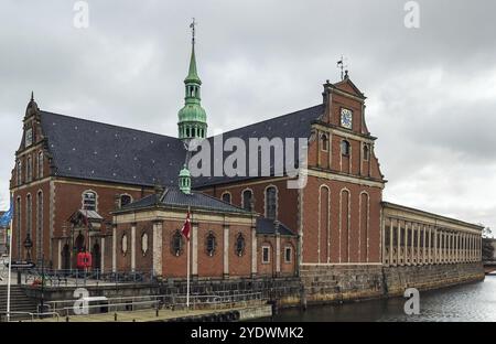 Die Kirche von Holmen ist eine Kirche im Zentrum von Kopenhagen in Dänemark, an der Straße namens Holmens Kanal Stockfoto