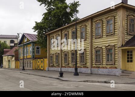 Dekorative Holzhäuser im alten Tataren Sloboda, Kasan, Russland, Europa Stockfoto