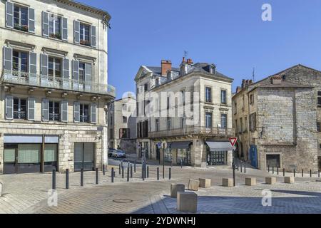 Straße mit historischen Häusern im Stadtzentrum von Perigueux, Frankreich, Europa Stockfoto