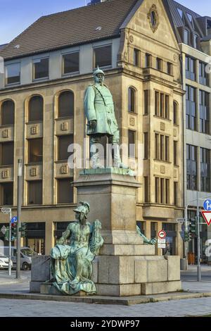 Otto-von-Bismarck-Denkmal in der Düsseldorfer Innenstadt, Deutschland, Europa Stockfoto