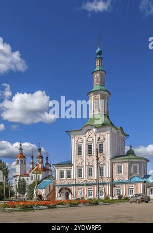 Die Geburtskirche, Totma, Russland. Architektonische Formen, die an ein Schiff erinnern. Dieser Stil wird manchmal als Totma Barock bezeichnet Stockfoto