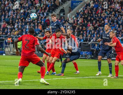 Sport, Fußball, Bundesliga, 2024/2025, VfL Bochum gegen FC Bayern München 0:5, Vonovia Ruhr Stadion, Spielszene, f.l.t.r. Dayotchanculle Oswald Upamecano (FCB), Thomas Müller (FCB), Moritz Broschinski (BO), Minjae Kim (FCB), Ibrahima Sissoko (BO), Konrad Laimer (FCB), Ivan Ordets (BO), Joshua Kimmich (FCB), DFL-VORSCHRIFTEN VERBIETEN DIE VERWENDUNG VON FOTOGRAFIEN ALS BILDSEQUENZEN UND/ODER QUASI-VIDEO Stockfoto