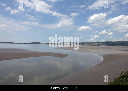 Die Flussmündung des Flusses Kent bietet einen Blick von Far Arnside und Morecambe Bay Westmorland und Furness England Stockfoto