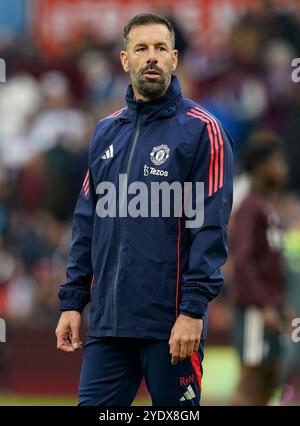 Birmingham, Großbritannien. Oktober 2024. Bibliotheksbilder zur Darstellung der Entlassung von Erik Ten Hag und der Benennung von Inter Head Coach als Ruud Van Nistelroy. Manchester, England, Ruud van Nistelrooy, Stürmer von Manchester United während des Spiels der UEFA Europa League in Old Trafford, Manchester. Der Bildnachweis sollte lauten: Andrew Yates/Sportimage Manchester United Trainer Ruud van Nistelrooy während des Premier League Spiels im Villa Park, Birmingham. Der Bildnachweis sollte lauten: Andrew Yates/Sportimage Credit: Sportimage Ltd/Alamy Live News Stockfoto