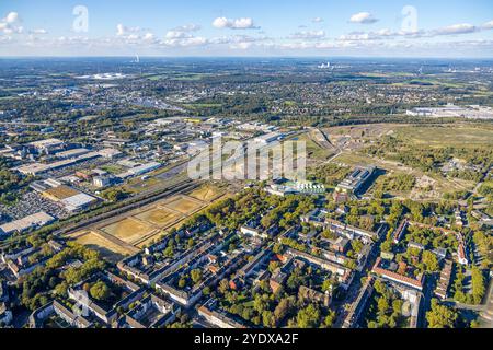 Luftbild, Westfalenhütte Gewerbegebiet, Hoesch Areal, Wohngebiet um die Osterholzstraße, Borsigplatz, Dortmund, Ruhrgebiet, Nordrhein-Westfalen, Deutschland ACHTUNGxMINDESTHONORARx60xEURO *** Luftansicht, Industriegebiet Westfalenhütte, Hoesch Areal, Wohngebiet rund um die Osterholzstraße, Borsigplatz, Dortmund, Ruhrgebiet, Nordrhein-Westfalen, Deutschland ATTENTIONxMINDESTHONORARx60xEURO Stockfoto