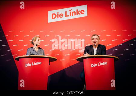 Jan van Aken, Vorsitzender der Partei die Linke, aufgenommen im Rahmen einer Pressekonferenz in Berlin, 28.10.2024. Berlin Deutschland *** Jan van Aken, Vorsitzender der Linkspartei, auf einer Pressekonferenz in Berlin, 28 10 2024 Berlin Deutschland Copyright: XFelixxZahnx Stockfoto