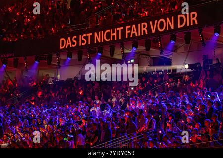 Dortmund Schlagersaengerin Andrea Berg beim Auftritt in der ARD Fernsehsendung SCHLAGERBOOM 2024 alle FUNKELT alle GLITZERT live am 19.10.2024 aus Dortmund Schlagersaengerin Andrea Berg beim Auftritt in der ARD Fernsehsendung SCHLAGERBOOM 2024 alle FUNKELT alle GLITZERT live am 19.10.2024 aus Dortmund Ort: Westfalenhalle *** Dortmunder Schlager-Sängerin Andrea Berg in der ARD-Fernsehsendung SCHLAGERBOOM 2024 alle FUNKELT alle GLITZERT live am 19 10 2024 von Dortmunder Schlager-Sängerin Andrea Berg in der ARD-Fernsehsendung SCHLAGERBOOOM 2024 alle FUNKELT A Stockfoto