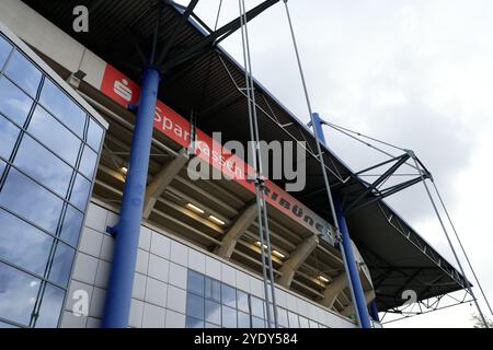 Duisburg, Schweiz. Oktober 2024. Duisburg, Deutschland, 28. Oktober 2024: Allgemeine Ansicht außerhalb der Schauinsland-Reisen-Arena vor dem Internationalen Freundschaftsfußballspiel für Damen zwischen Deutschland und Australien in der Schauinsland-Reisen-Arena in Duisburg, Deutschland. (Daniela Porcelli/SPP) Credit: SPP Sport Press Photo. /Alamy Live News Stockfoto