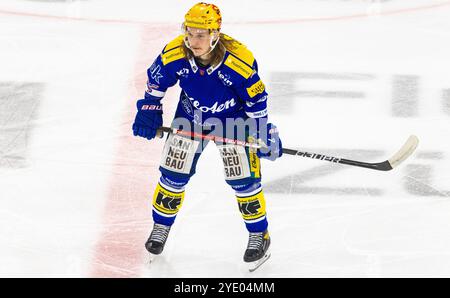 Kloten, Schweiz, 5. Oktober 2024: #8 Sami Niku, Verteidiger und Topscorer EHC Kloten. (Foto: Andreas Haas/dieBildmanufaktur) Stockfoto