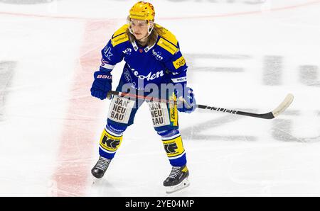 Kloten, Schweiz, 5. Oktober 2024: #8 Sami Niku, Verteidiger und Topscorer EHC Kloten. (Foto: Andreas Haas/dieBildmanufaktur) Stockfoto