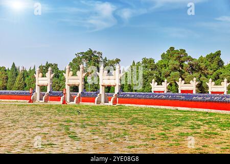 Lingxing Tor des kreisförmigen Mound Altars in der Anlage der Himmelstempel in Peking, China. Stockfoto