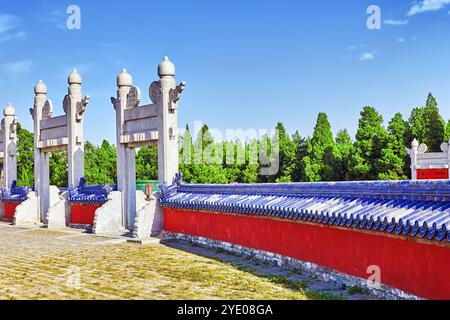 Lingxing Tor des kreisförmigen Mound Altars in der Anlage der Himmelstempel in Peking, China. Stockfoto