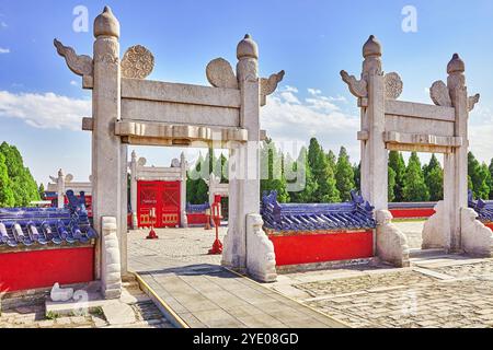 Lingxing Tor des kreisförmigen Mound Altars in der Anlage der Himmelstempel in Peking, China. Stockfoto