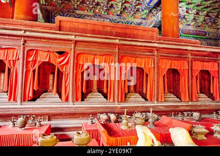 Das Innere des Tempels Konfuzius in Peking - der zweitgrößte konfuzianische Tempel in China. Peking. Stockfoto