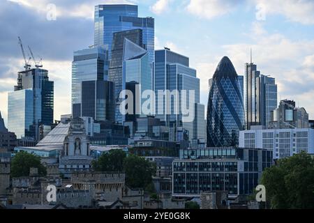 London, UK - 24. Juni 2024: Luftaufnahme des Central Business District von London, Vereinigtes Königreich. Stockfoto